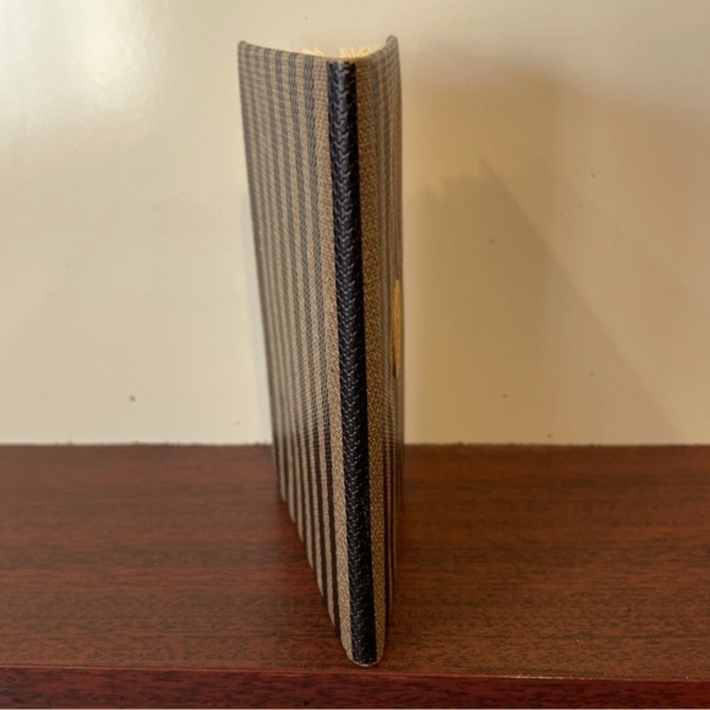 ”🇮🇹 Unisex Authentic Leather Covered Address/Notebook - Picture 3 of 6
